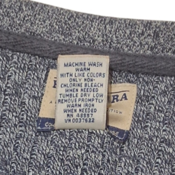 High Sierra Sz. XL Gray Long Sleeve Sweater. Three Button Up V-Neck - Picture 9 of 11